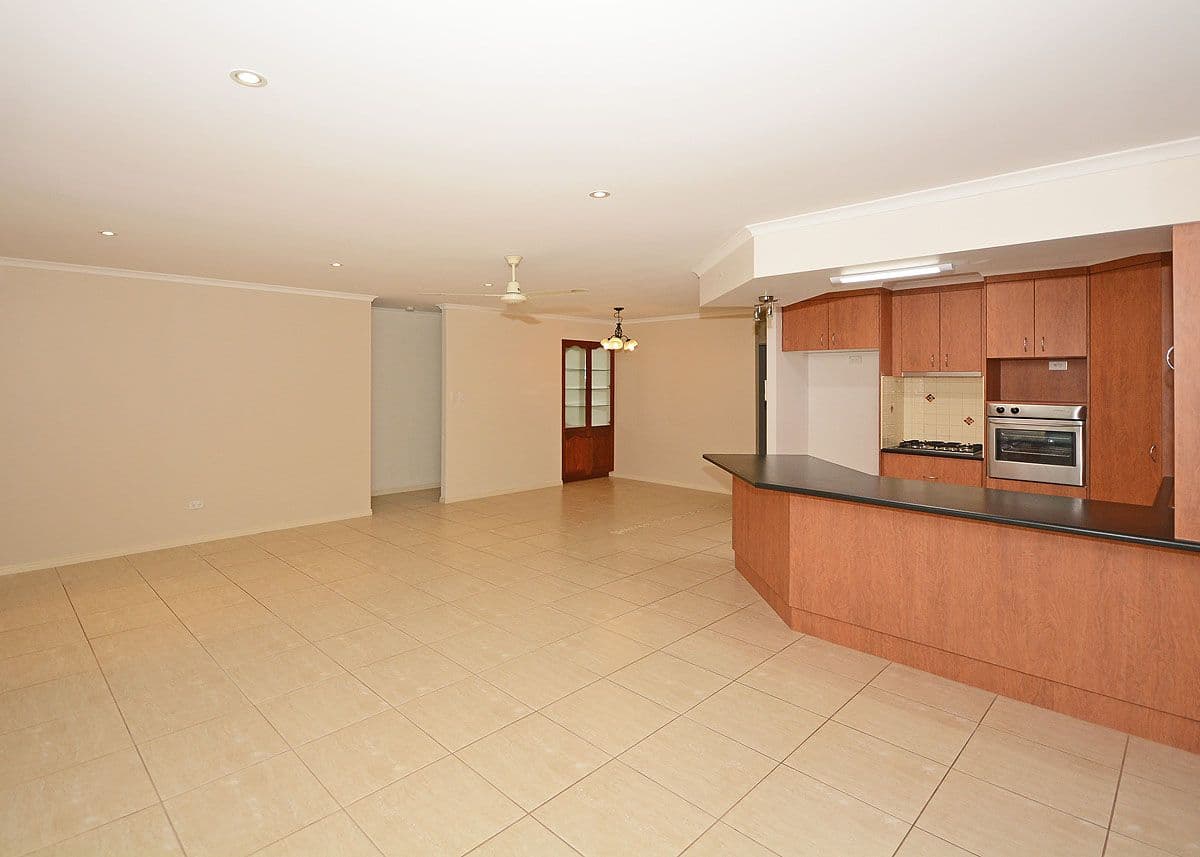 46 Alexander Street, Urangan QLD 4655, Urangan - Thumbnail 4