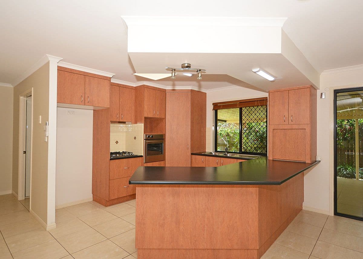 46 Alexander Street, Urangan QLD 4655, Urangan - Thumbnail 5