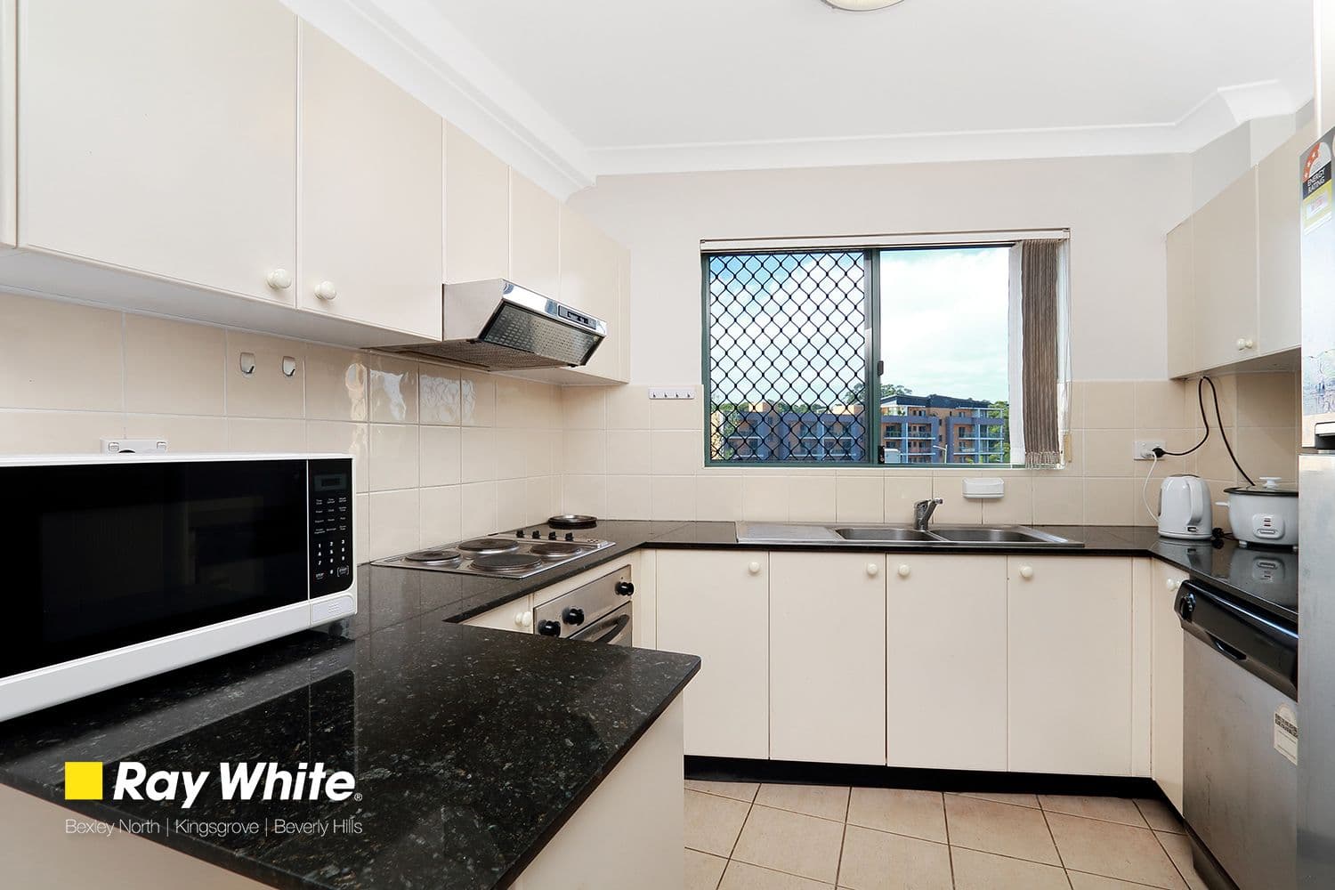 22-40 Sarsfield Circuit, Bexley North NSW 2207, Bexley North - Thumbnail 2