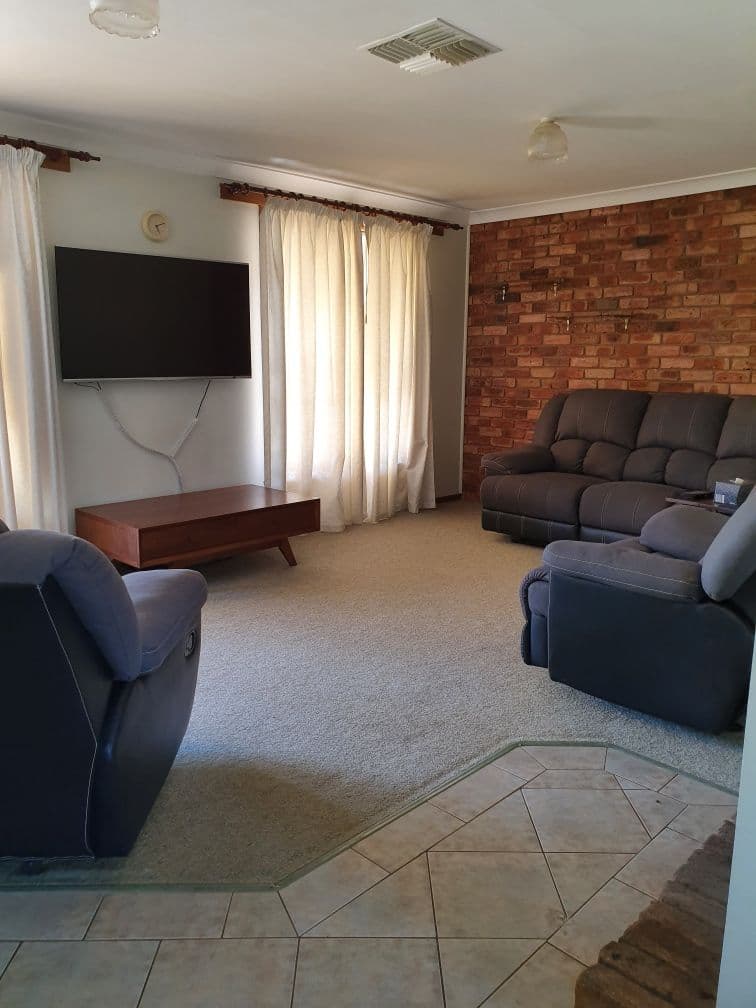 16 Wattle Crescent, Tumut NSW 2720, Tumut - Thumbnail 3