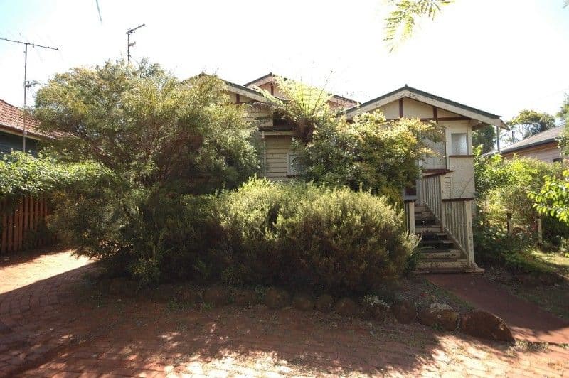 213 West Street, HARRISTOWN QLD 4350, Harristown - Image 1