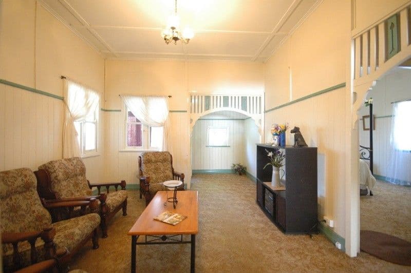 213 West Street, HARRISTOWN QLD 4350, Harristown - Thumbnail 7