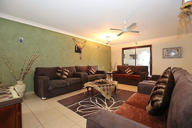 10 Crucie Avenue, BASS HILL NSW 2197, Bass Hill - Thumbnail 2