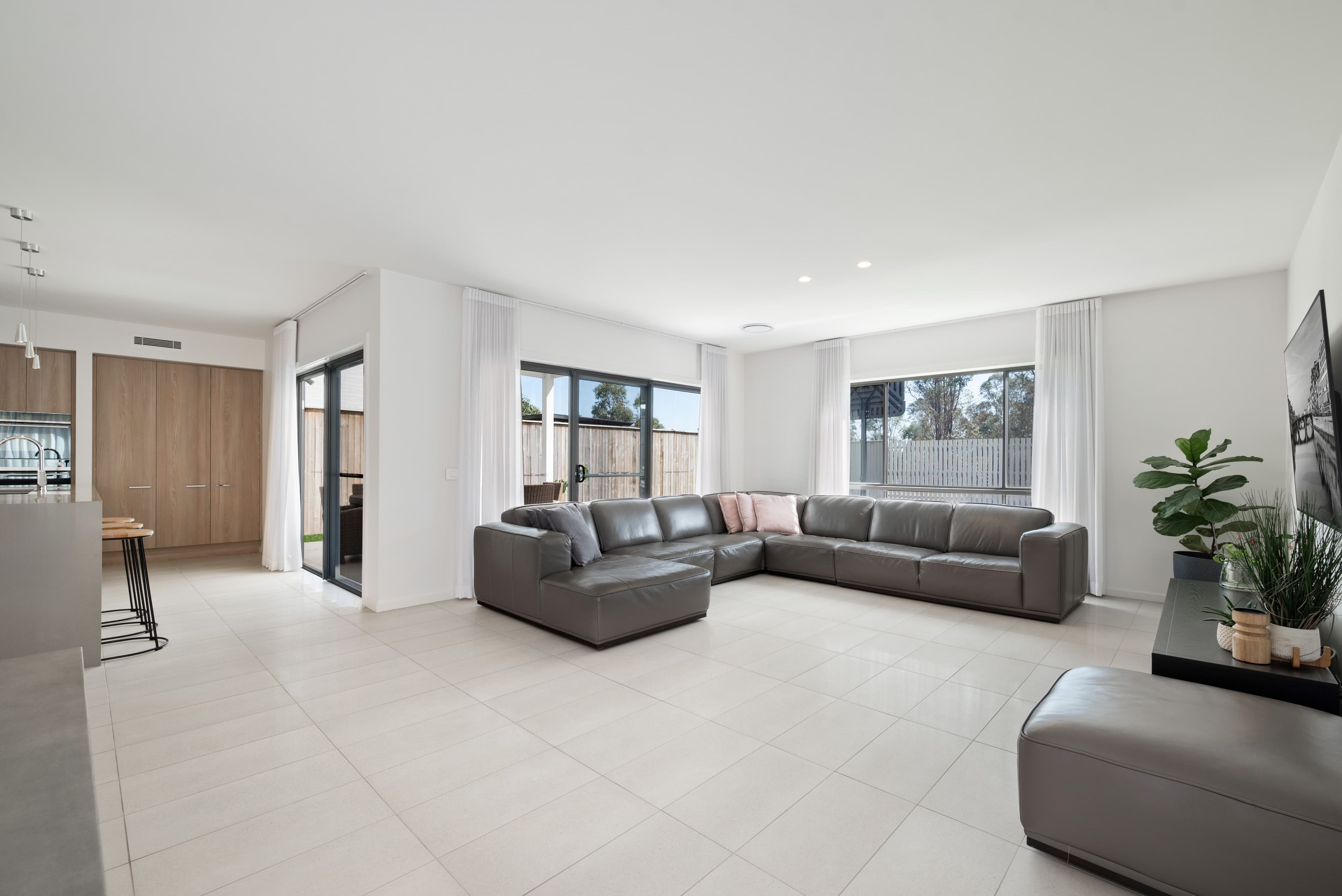 30 Merrick Way, GLEDSWOOD HILLS NSW 2557, Gledswood Hills - Thumbnail 4