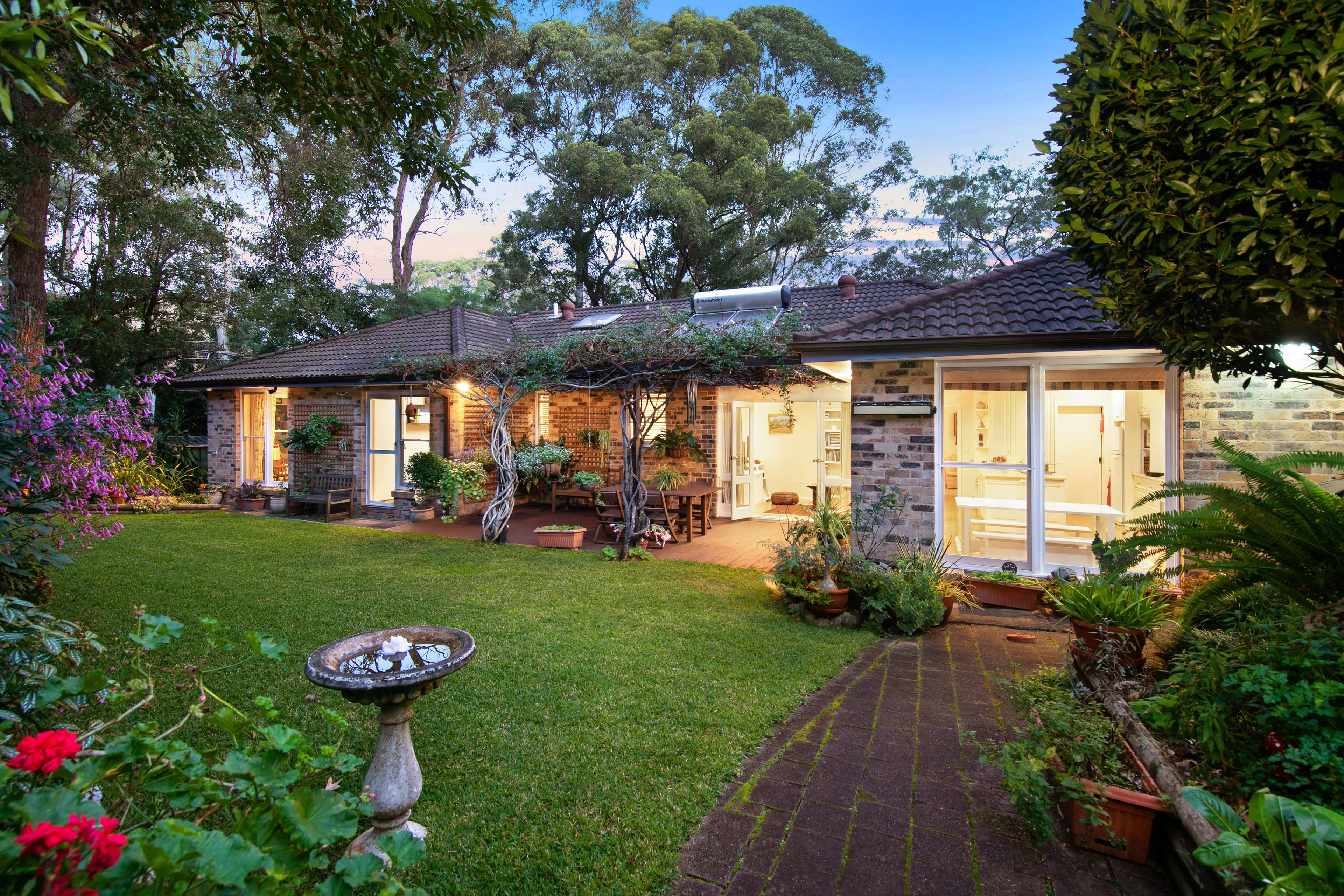 8 Rhonda Close, Wahroonga NSW 2076, Wahroonga - Thumbnail 2
