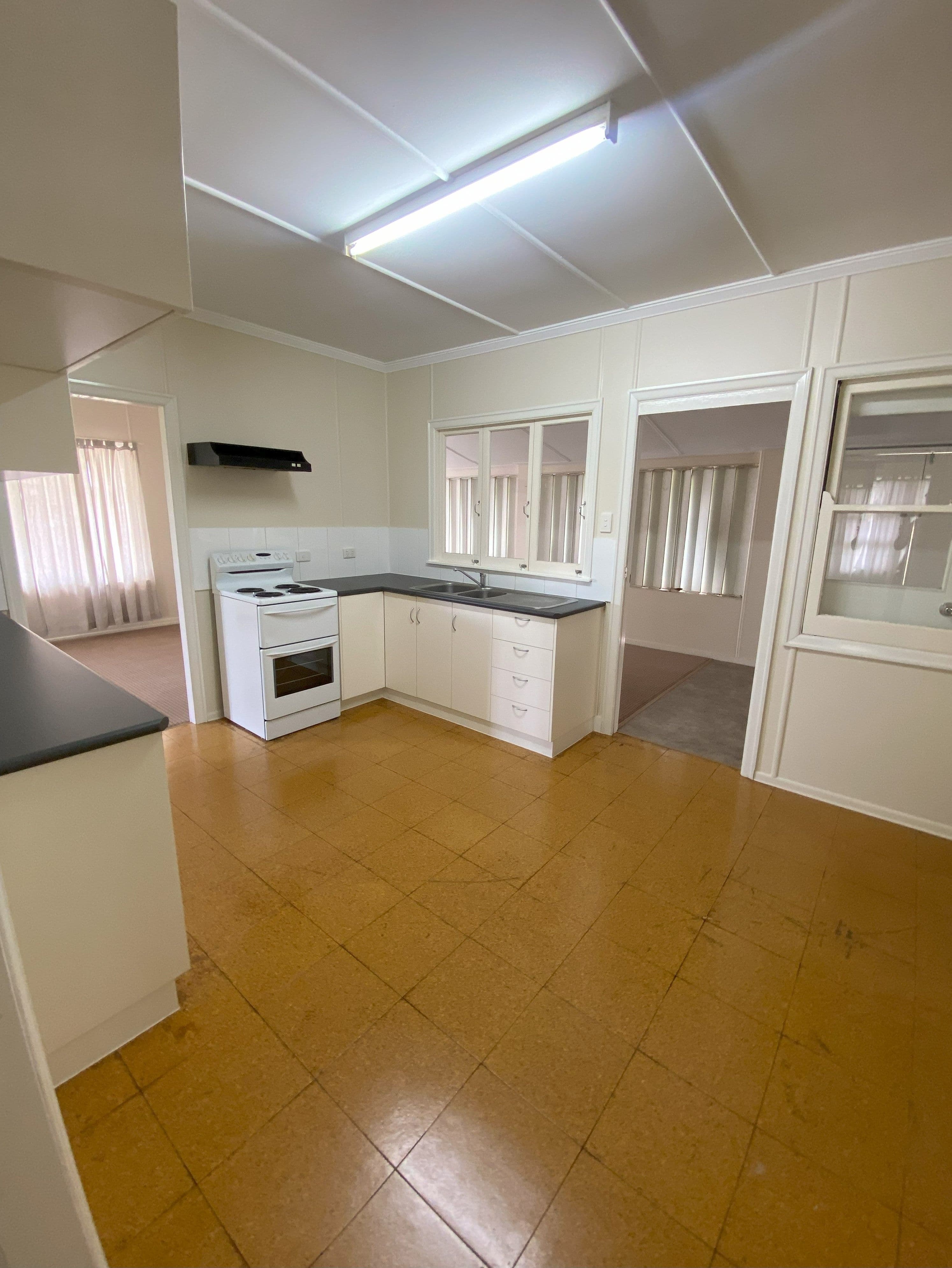 14 Deverell Street, Charleville QLD 4470, Charleville - Thumbnail 6