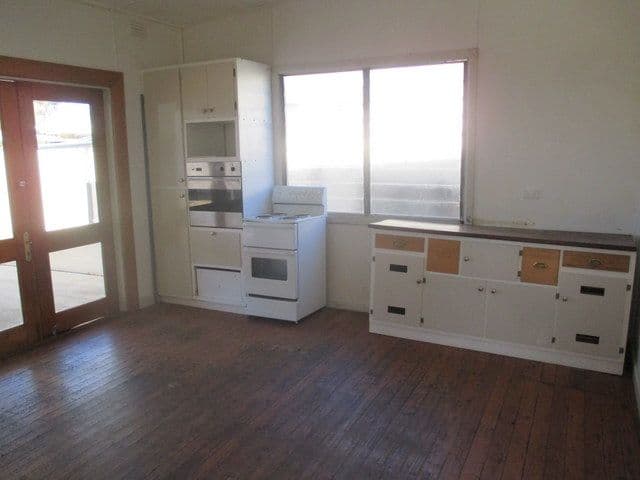 8 Wilga Street, Coonamble - Thumbnail 3