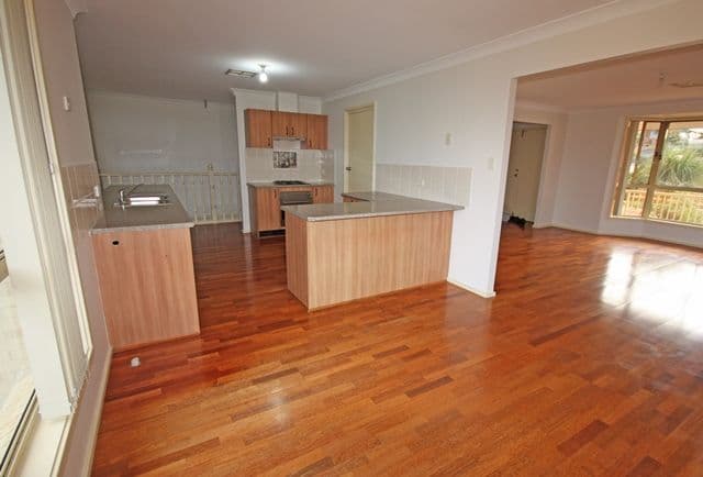 135 ENGLORIE PARK Drive, GLEN ALPINE NSW 2560, Glen Alpine - Thumbnail 3