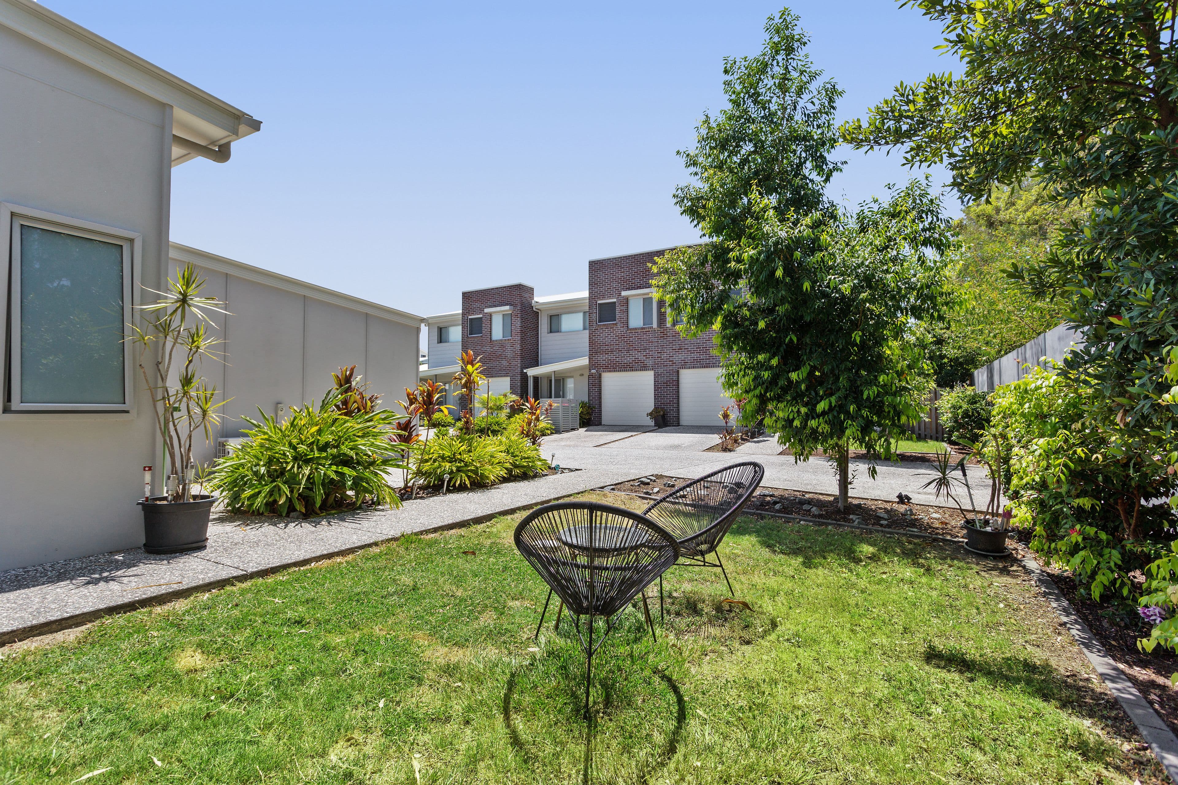 16 Sapphire Place, Elanora QLD 4221, Elanora - Thumbnail 2