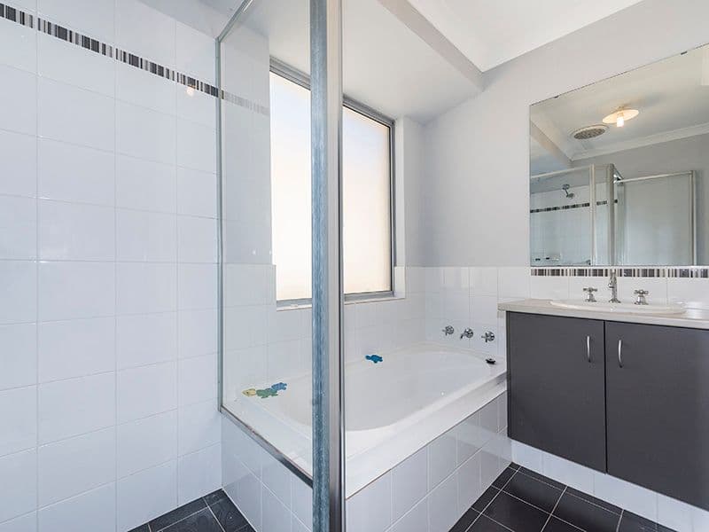 11 Carnation Street, Canning Vale WA 6155, Canning Vale - Thumbnail 6
