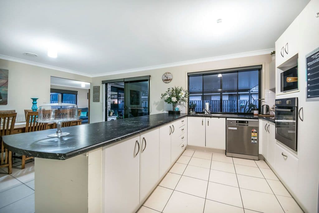10 Kingair Road, Upper Coomera QLD 4209, Upper Coomera - Thumbnail 2