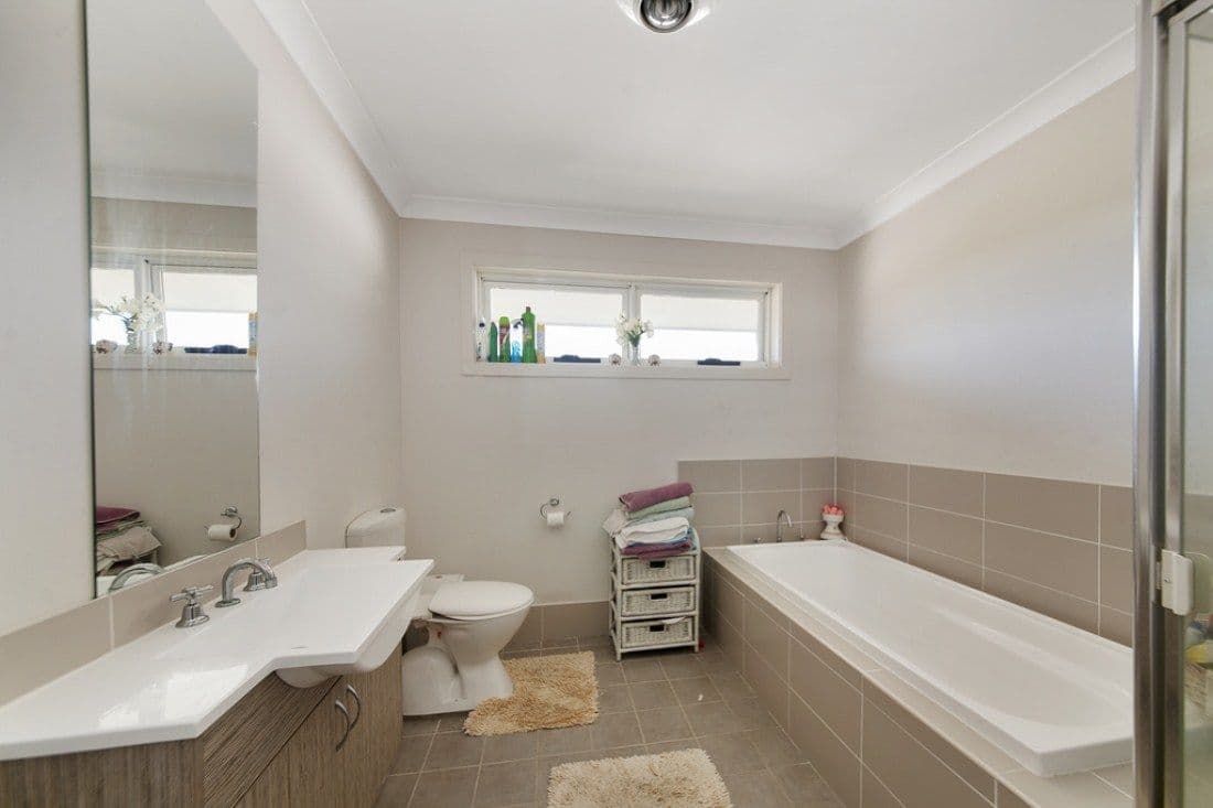 5 Burton Avenue, BARDIA NSW 2565, Bardia - Thumbnail 6