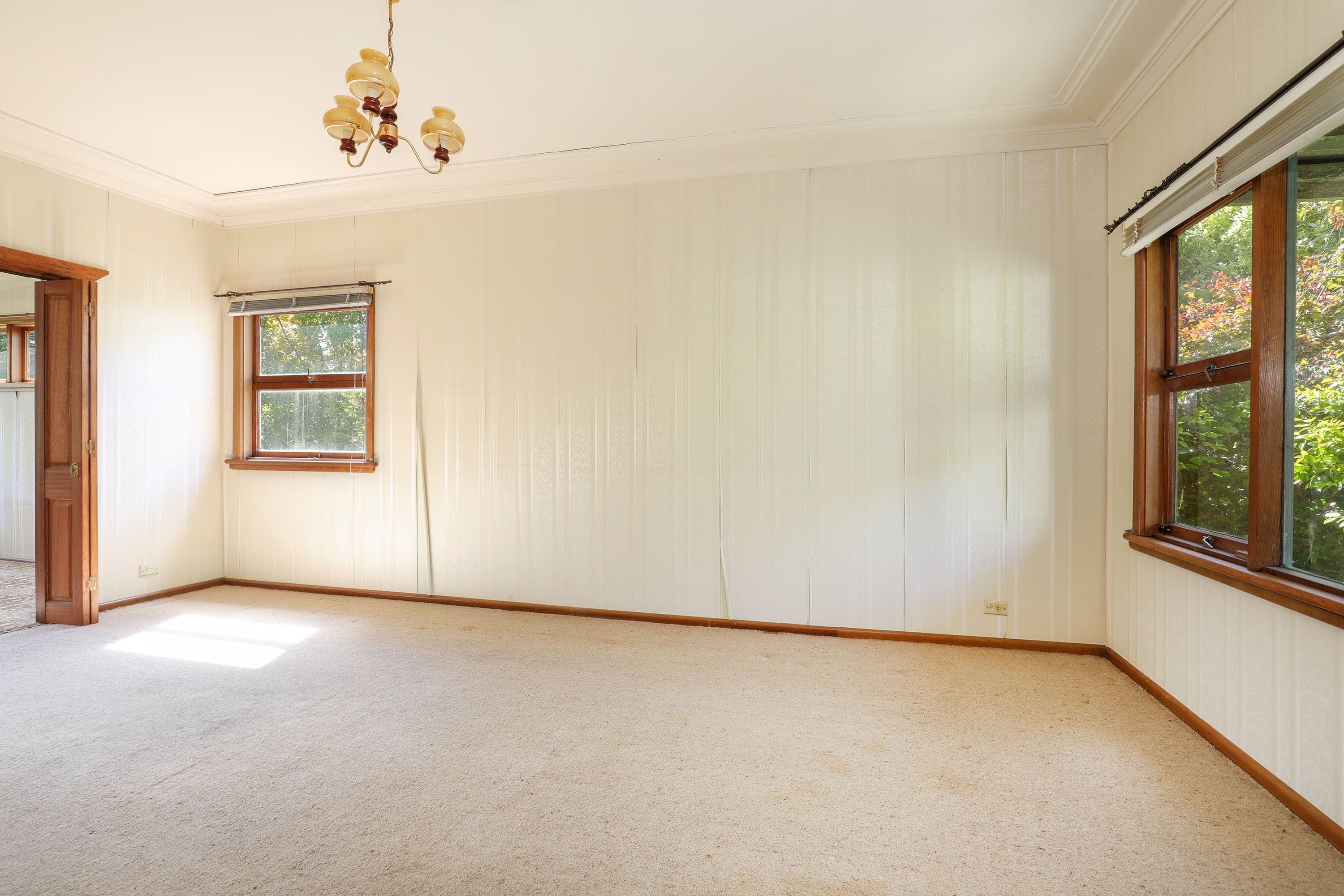 2 Dunmore Street, Katoomba NSW 2780, Katoomba - Thumbnail 2