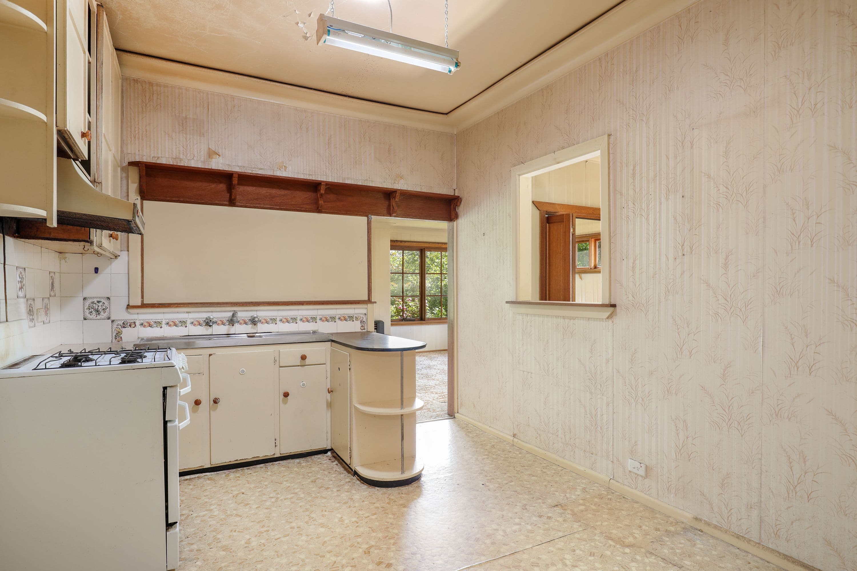 2 Dunmore Street, Katoomba NSW 2780, Katoomba - Thumbnail 4