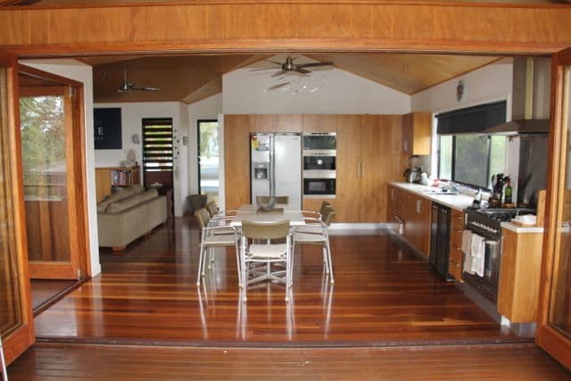 17 Bambara Street, POINT LOOKOUT QLD 4183, Point Lookout - Thumbnail 2