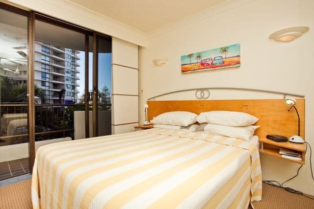 202 'The Pacific Resort', 8 Albert Avenue, BROADBEACH QLD 4218, Broadbeach - Thumbnail 2