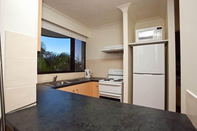 202 'The Pacific Resort', 8 Albert Avenue, BROADBEACH QLD 4218, Broadbeach - Thumbnail 6
