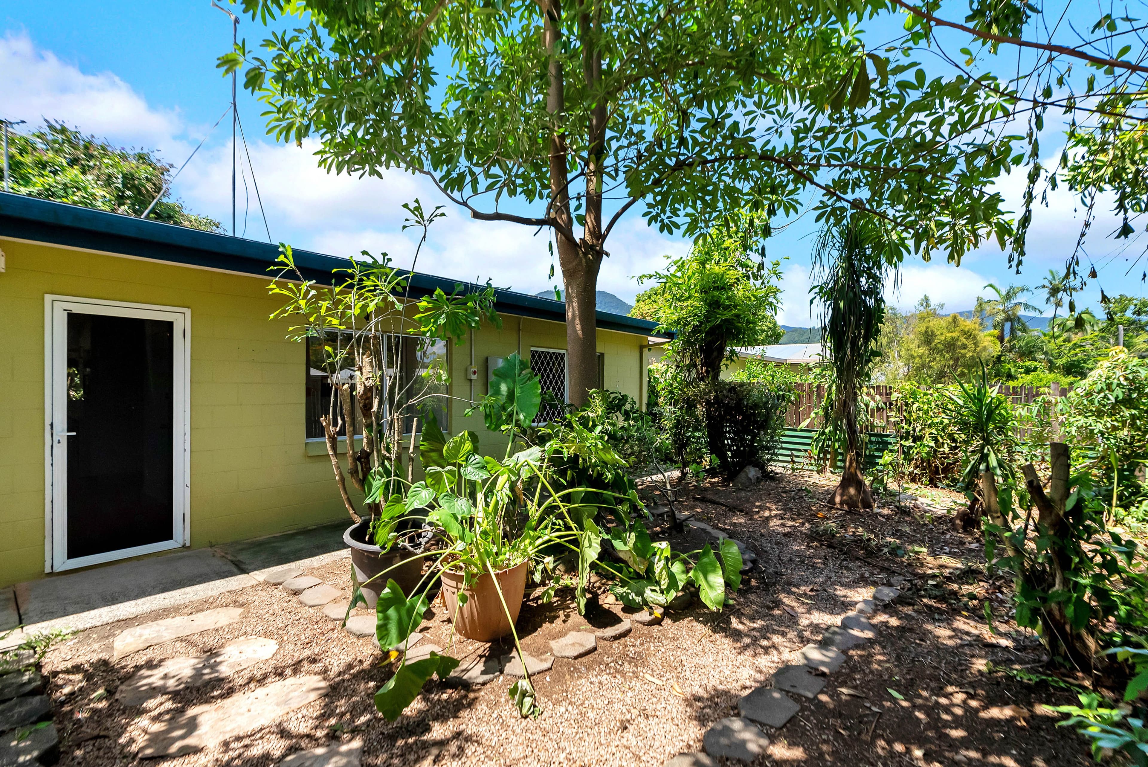 37 Jensen Street, Manoora QLD 4870, Manoora - Thumbnail 3