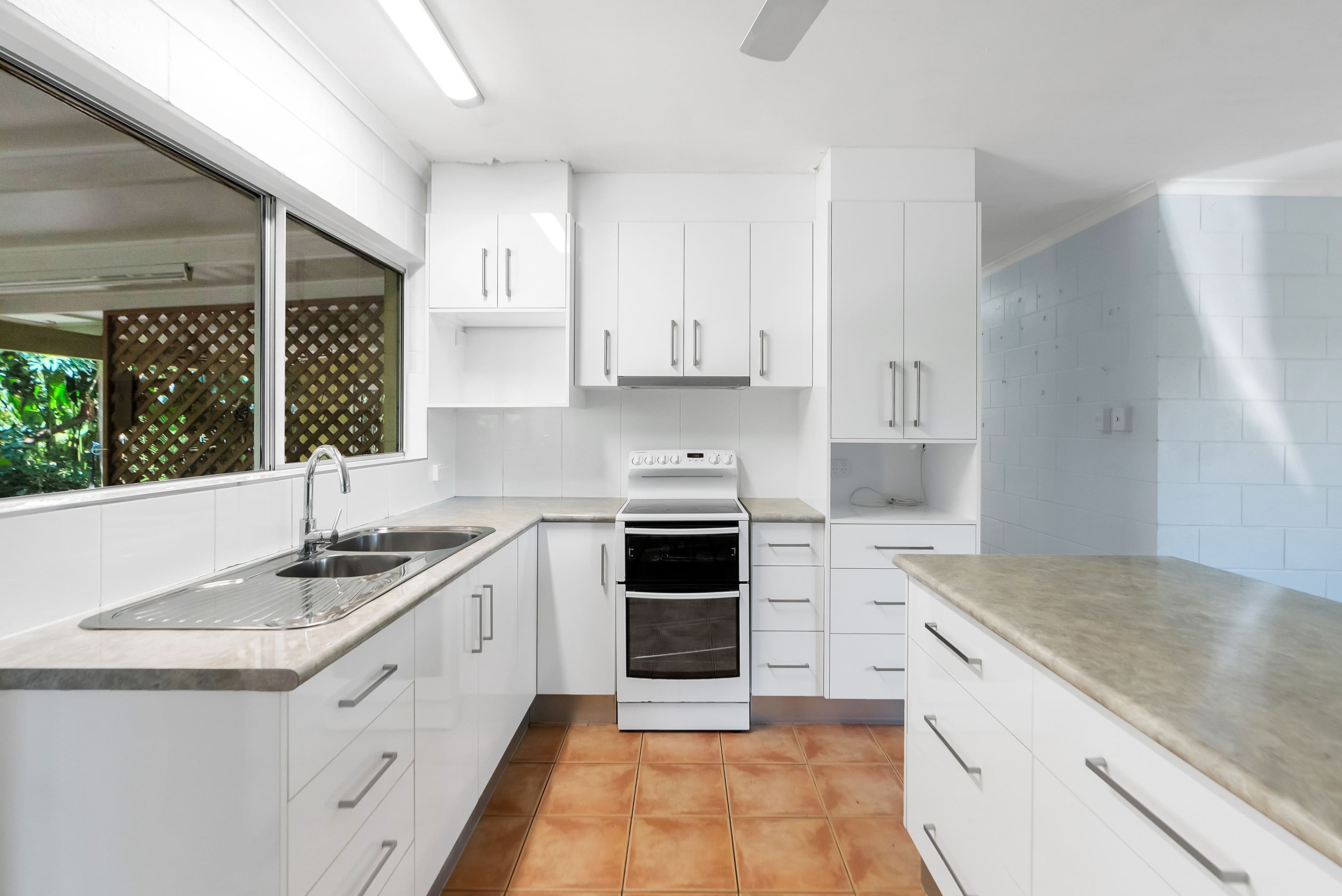 37 Jensen Street, Manoora QLD 4870, Manoora - Thumbnail 4