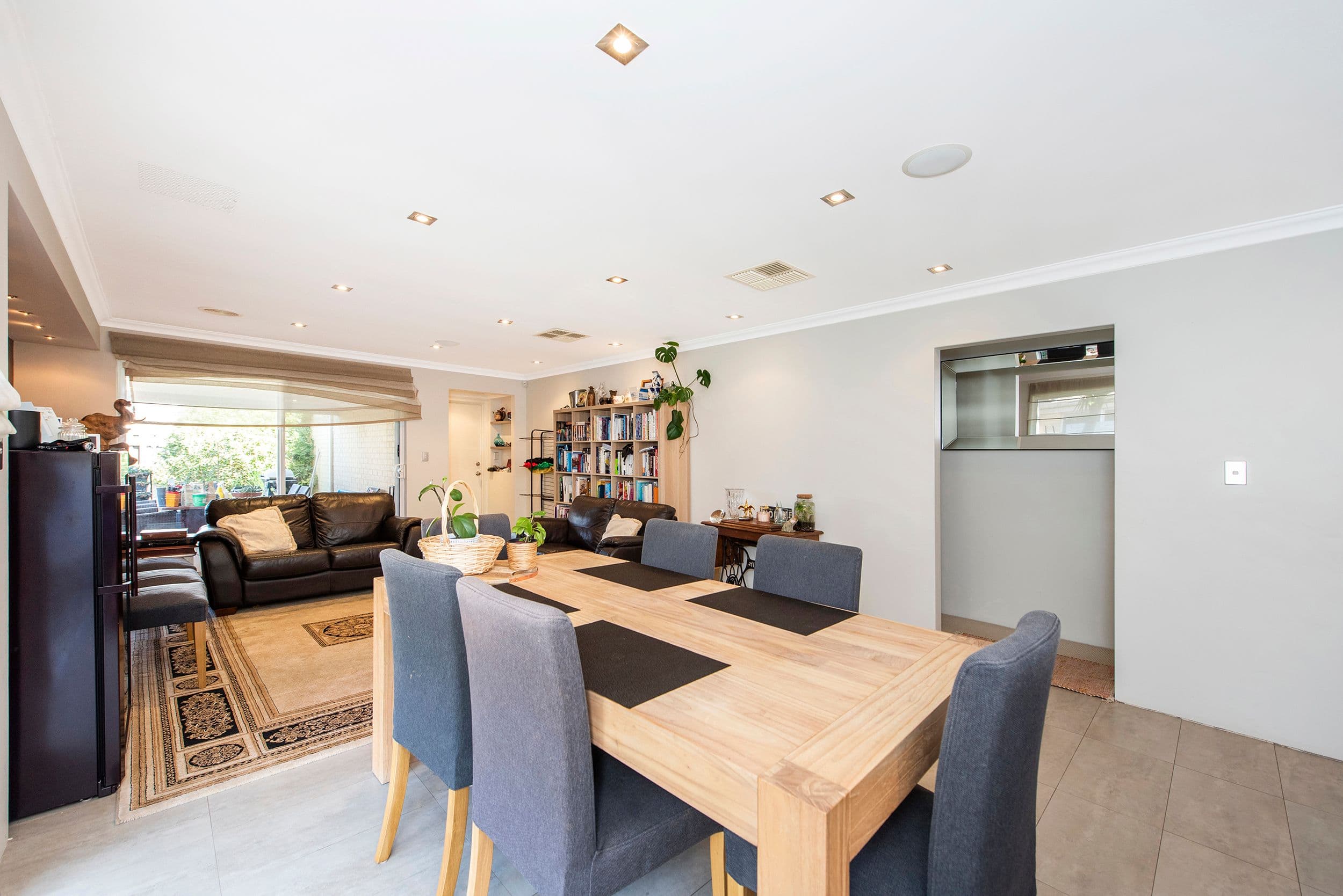 10 Diamond Gardens, Wellard WA 6170, Wellard - Thumbnail 4