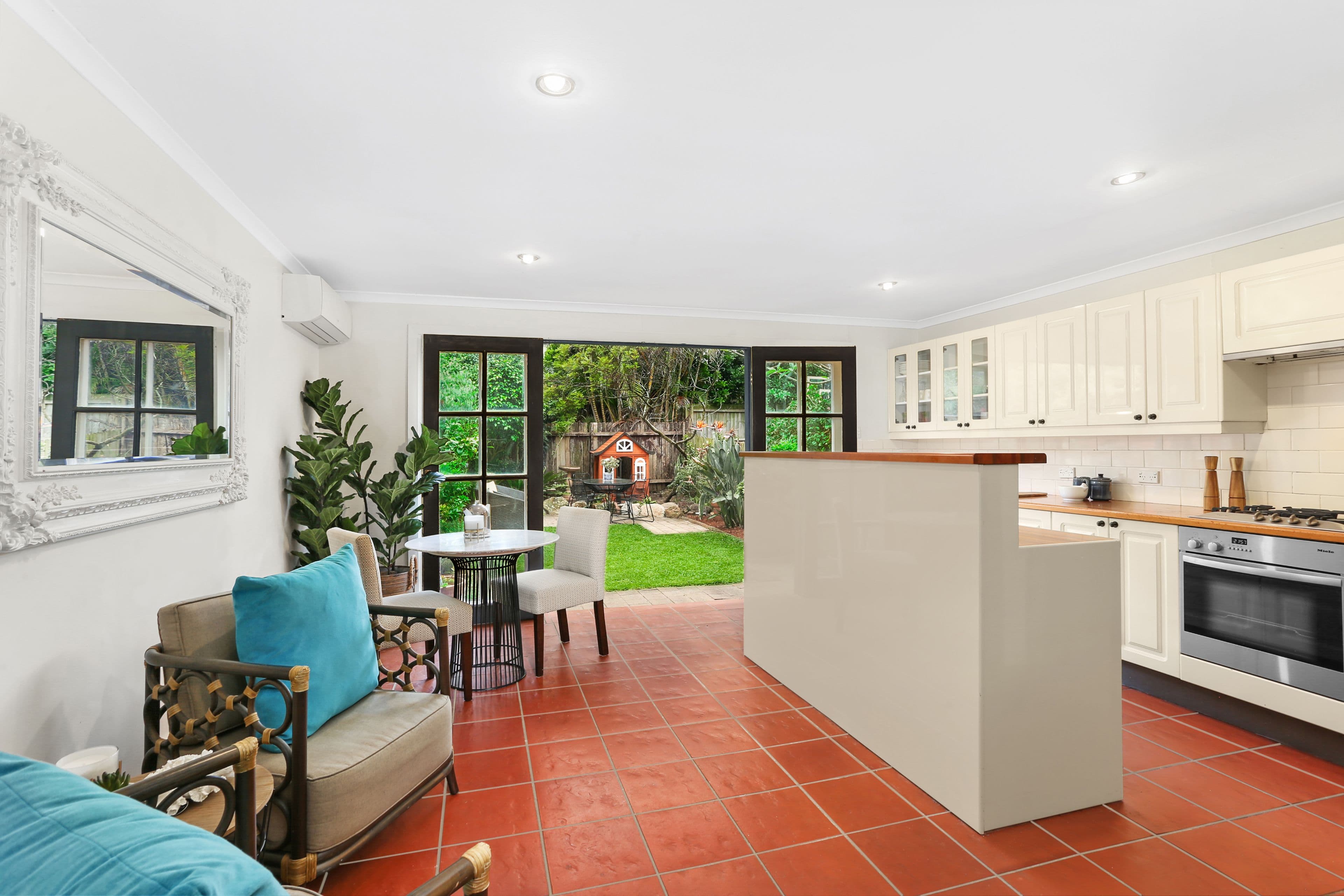 22 Roe Street, North Bondi - Thumbnail 2