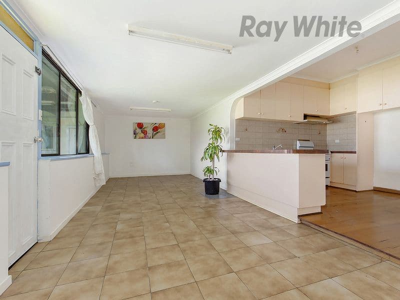 6 Melton Avenue, Sunshine North VIC 3020, Sunshine North - Thumbnail 4