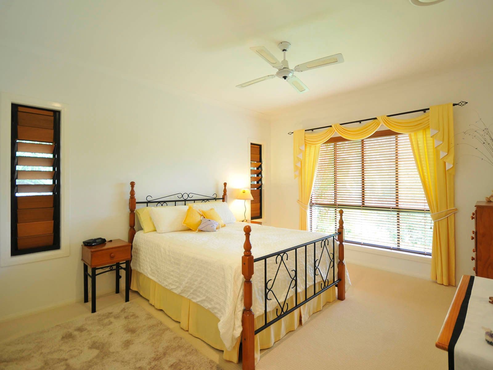 10 Acmena Court, ELANORA QLD 4221, Elanora - Thumbnail 5