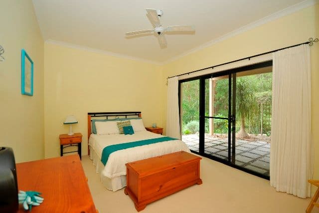 10 Acmena Court, ELANORA QLD 4221, Elanora - Thumbnail 6