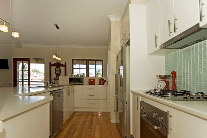 18 Ovals Terrace, SPRINGFIELD LAKES QLD 4300, Springfield Lakes - Thumbnail 3