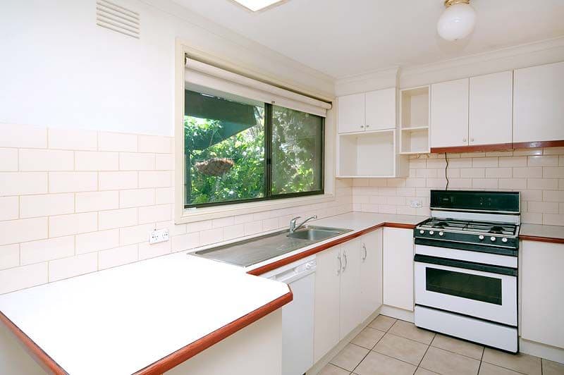8 Leavesdon Avenue, KEALBA VIC 3021, Kealba - Thumbnail 4