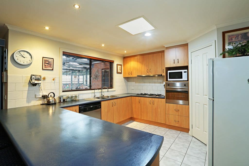 43 Malinda Crescent, Bell Park VIC 3215, Bell Park - Thumbnail 2