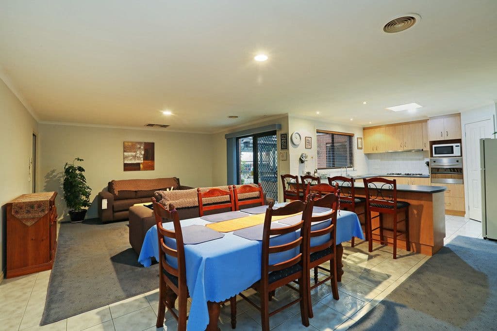 43 Malinda Crescent, Bell Park VIC 3215, Bell Park - Thumbnail 3