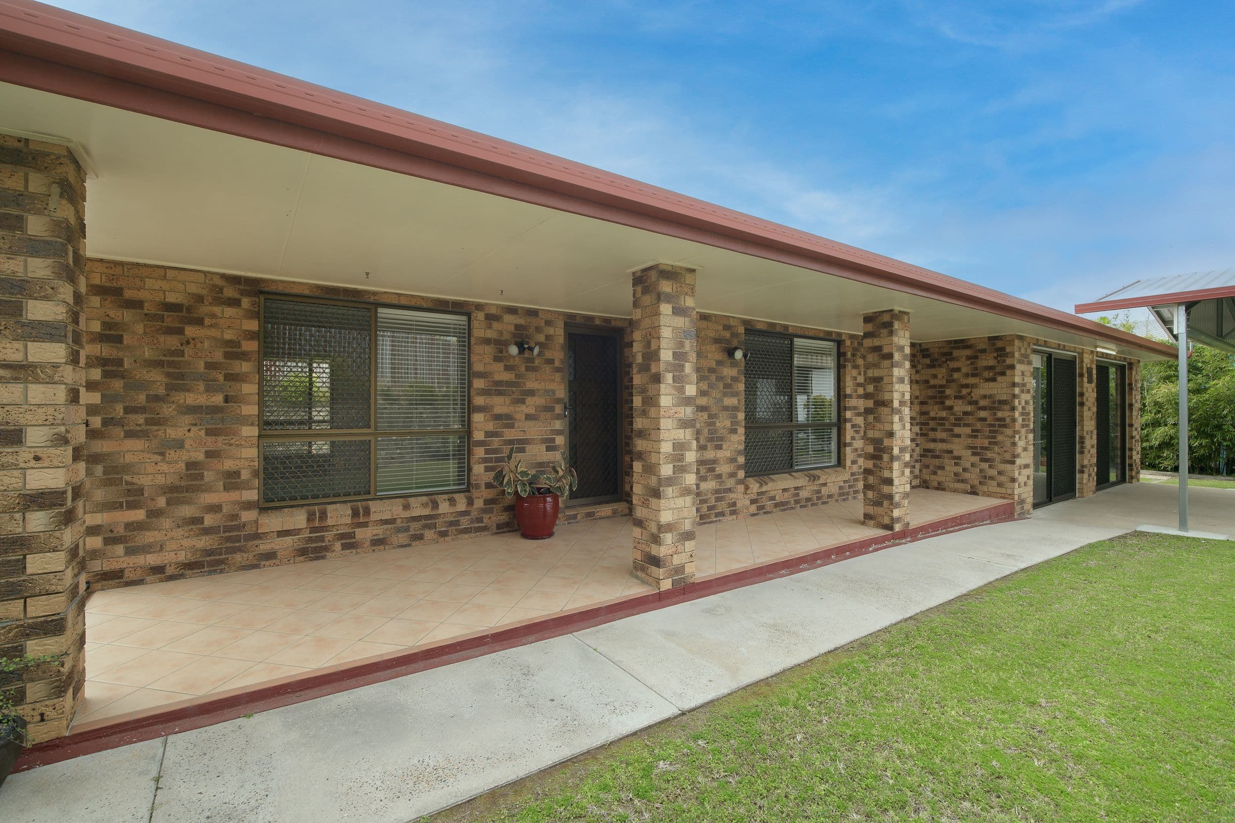 45 Wilga Street, Kin Kora QLD 4680, Kin Kora - Thumbnail 2