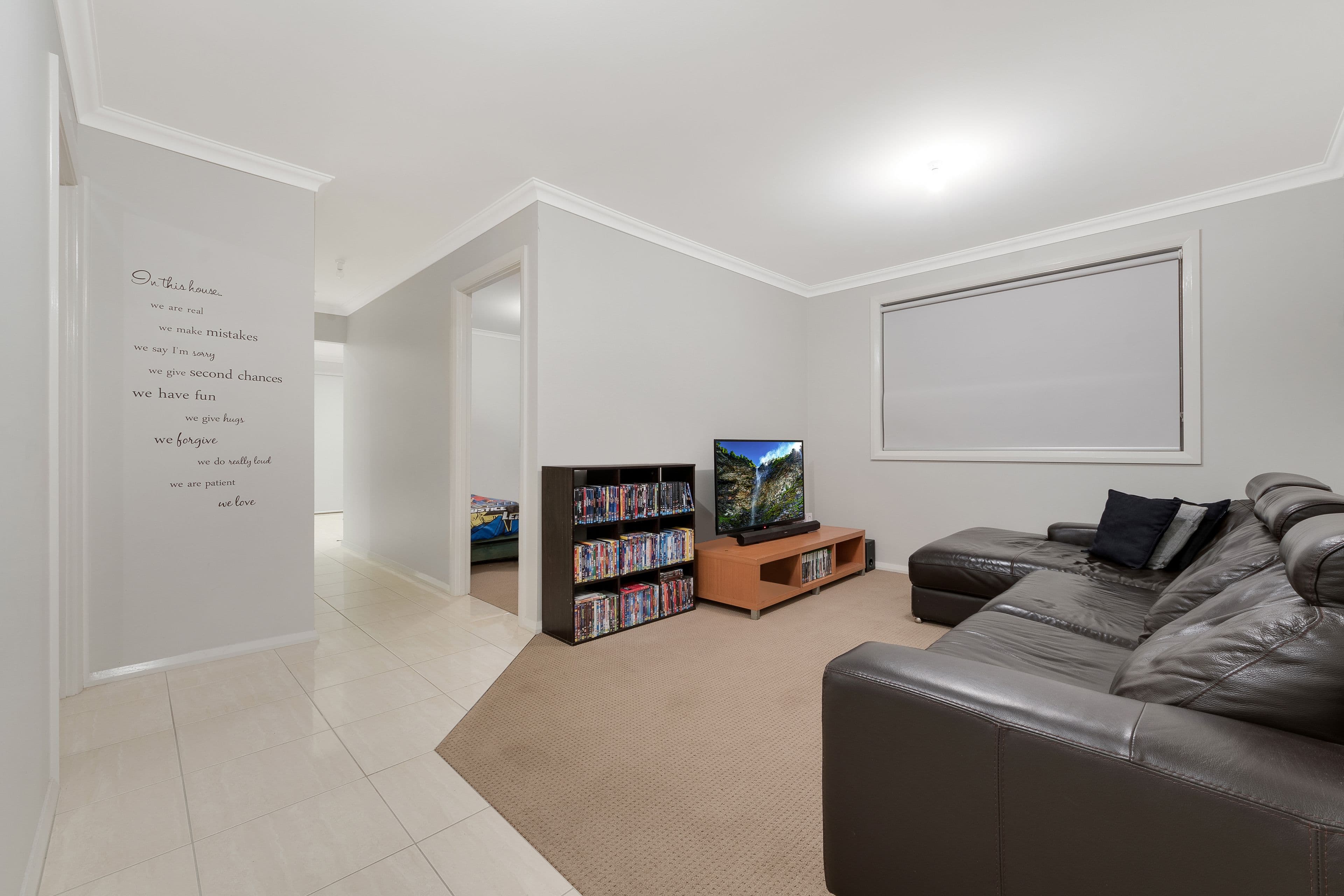 13 Grantham Crescent, Denham Court - Thumbnail 4