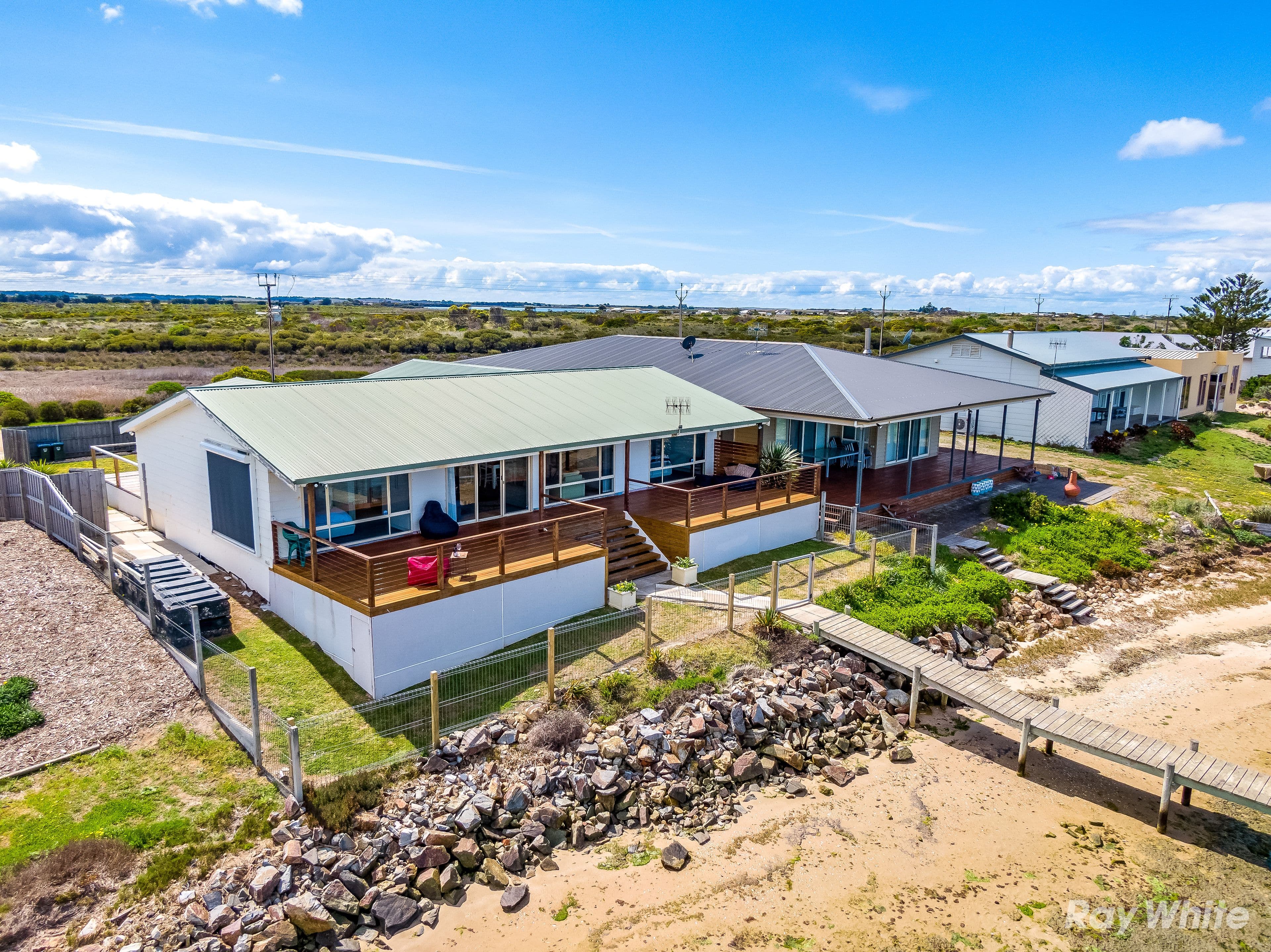 35 GOOLWA CHANNEL Drive, Hindmarsh Island SA 5214, Hindmarsh Island - Thumbnail 4