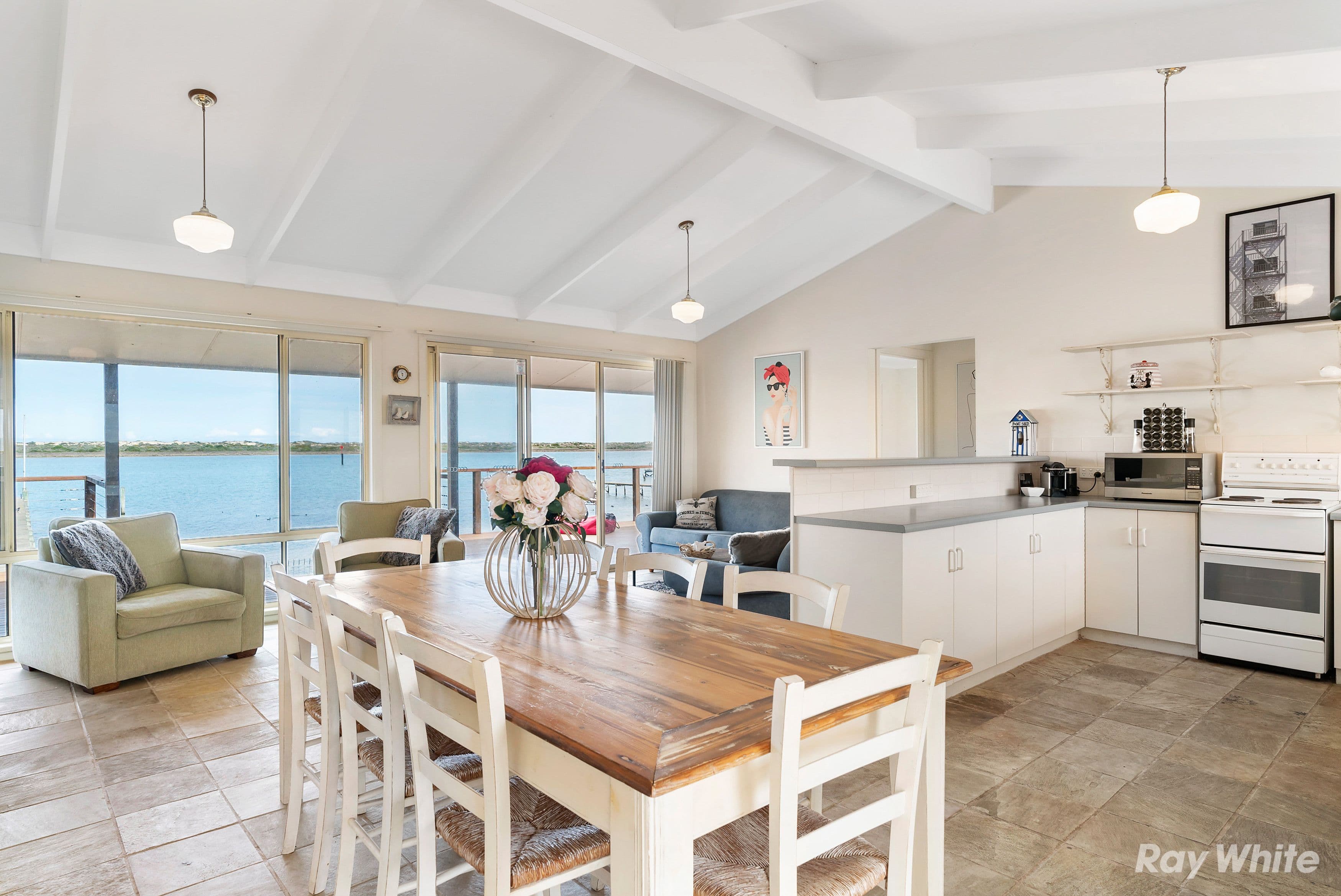 35 GOOLWA CHANNEL Drive, Hindmarsh Island SA 5214, Hindmarsh Island - Thumbnail 6