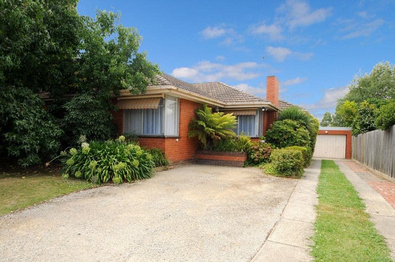 8 Grayson Drive, SCORESBY VIC 3179, Scoresby - Image 1