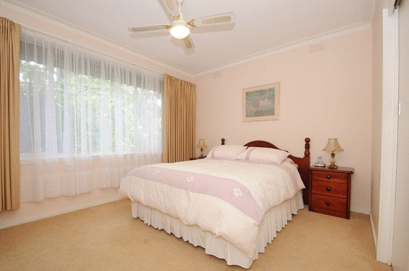 8 Grayson Drive, SCORESBY VIC 3179, Scoresby - Thumbnail 8