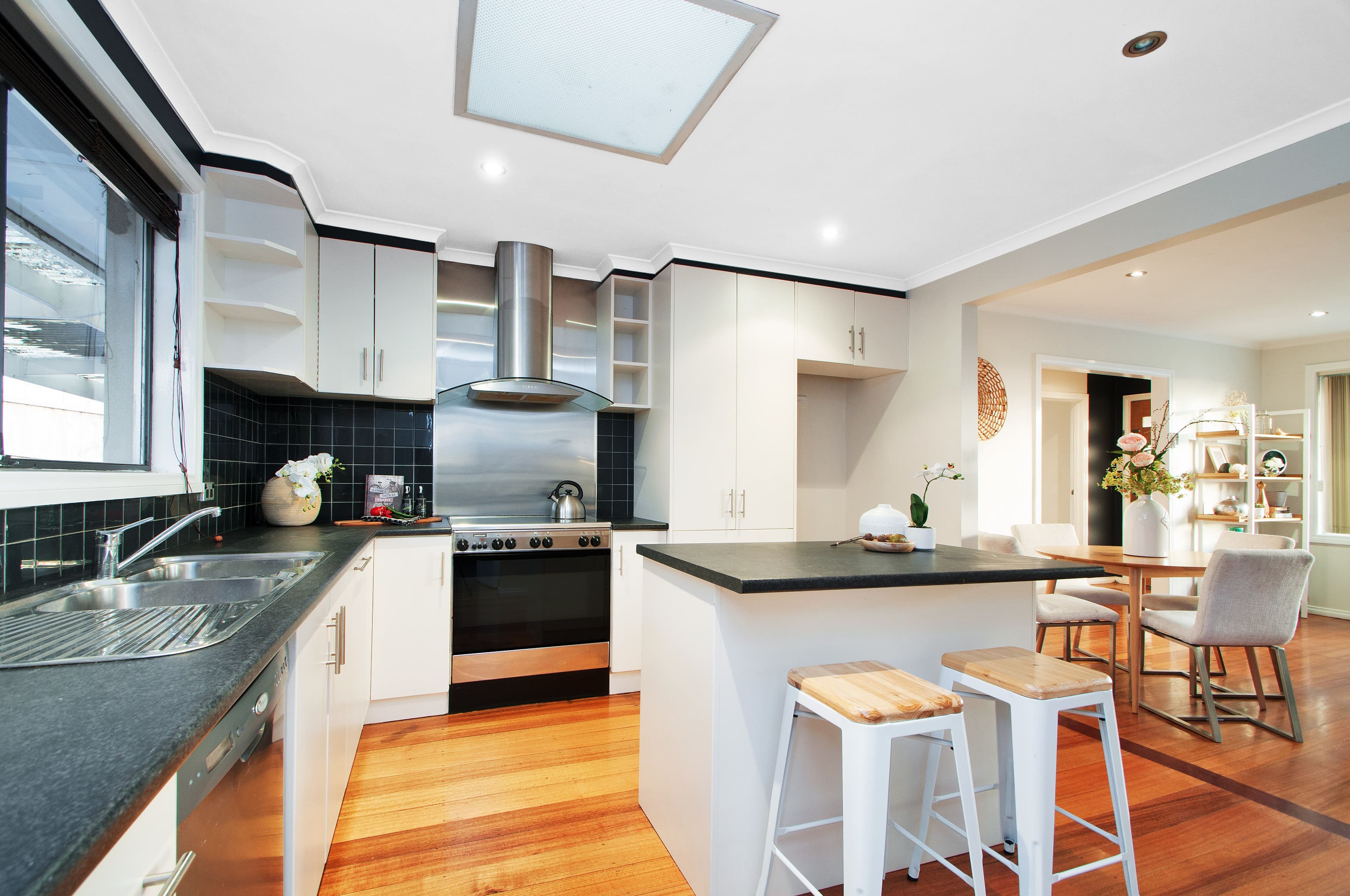 35 TAYLOR Road, Mooroolbark VIC 3138, Mooroolbark - Thumbnail 2