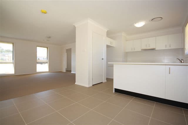2 Lesley Avenue, EDGEWORTH NSW 2285, Edgeworth - Thumbnail 5