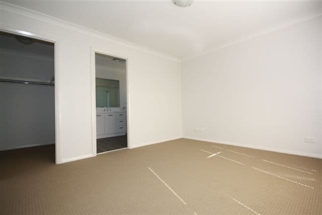 2 Lesley Avenue, EDGEWORTH NSW 2285, Edgeworth - Thumbnail 6