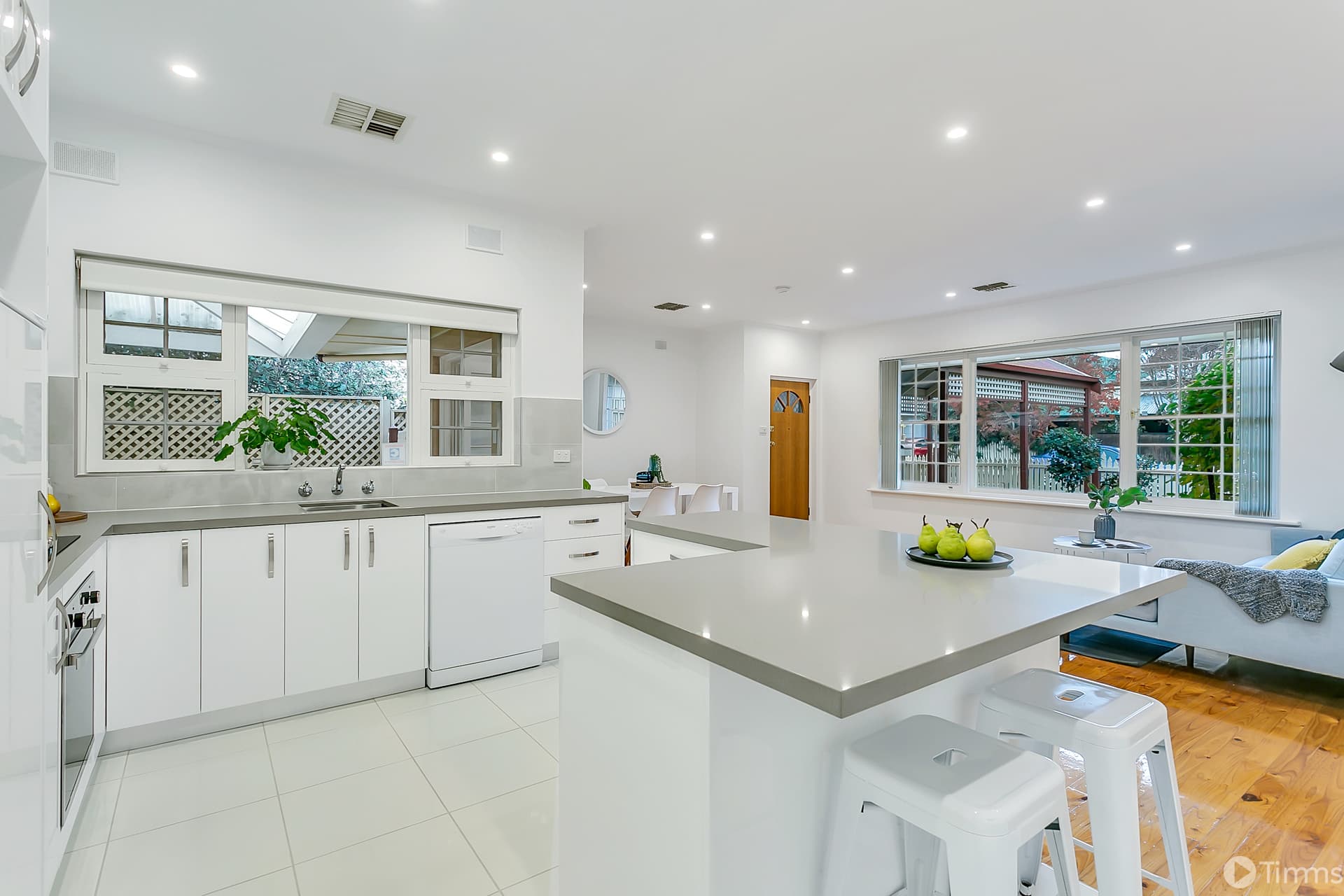 8A Newman Street, Forestville - Thumbnail 2