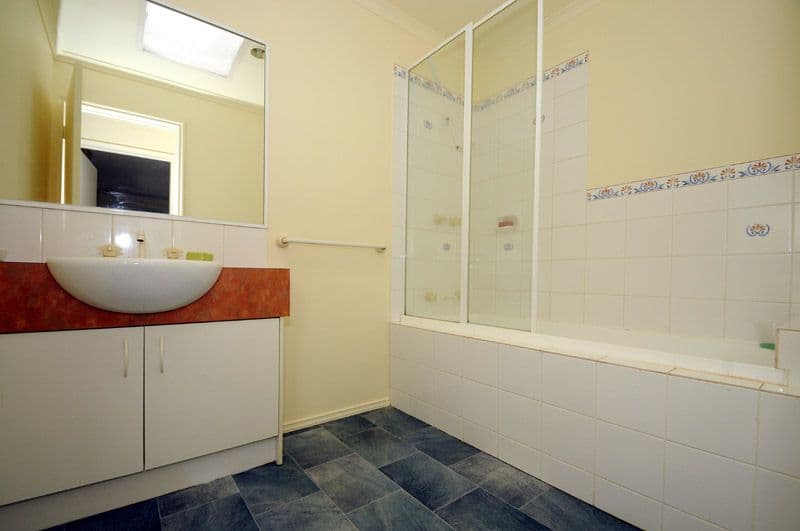 51 Nepean Highway, Seaford VIC 3198, Seaford - Thumbnail 4
