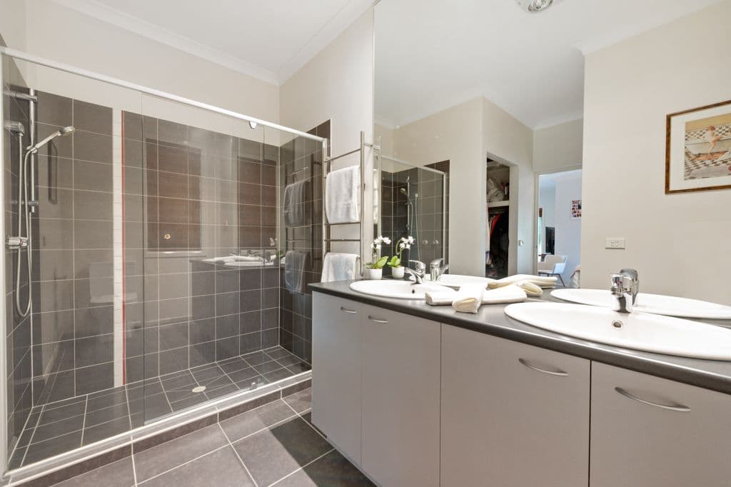 139 Painted Hills Road, Doreen VIC 3754, Doreen - Thumbnail 3