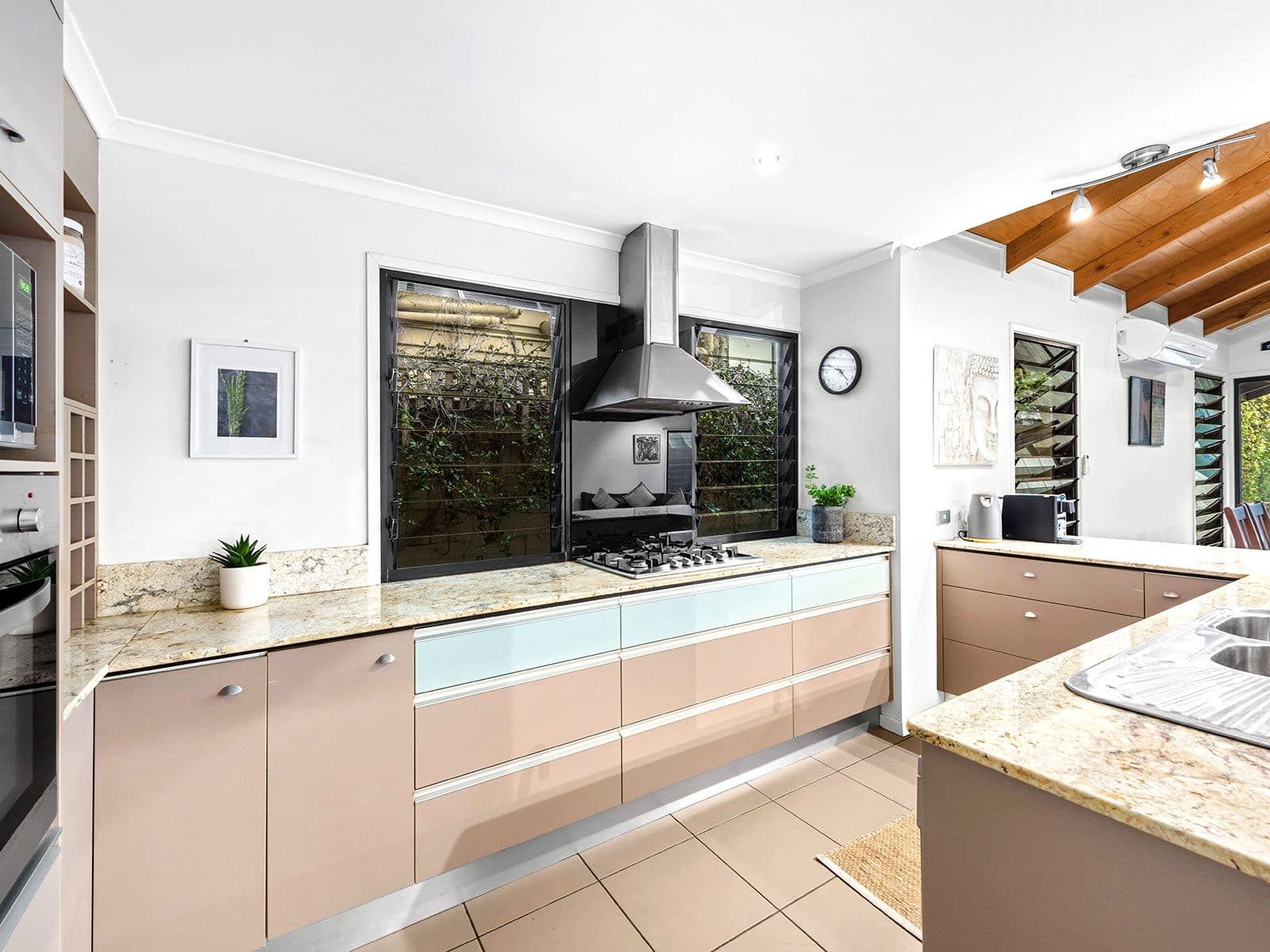 158 Kitchener Road, Hendra QLD 4011, Hendra - Thumbnail 4