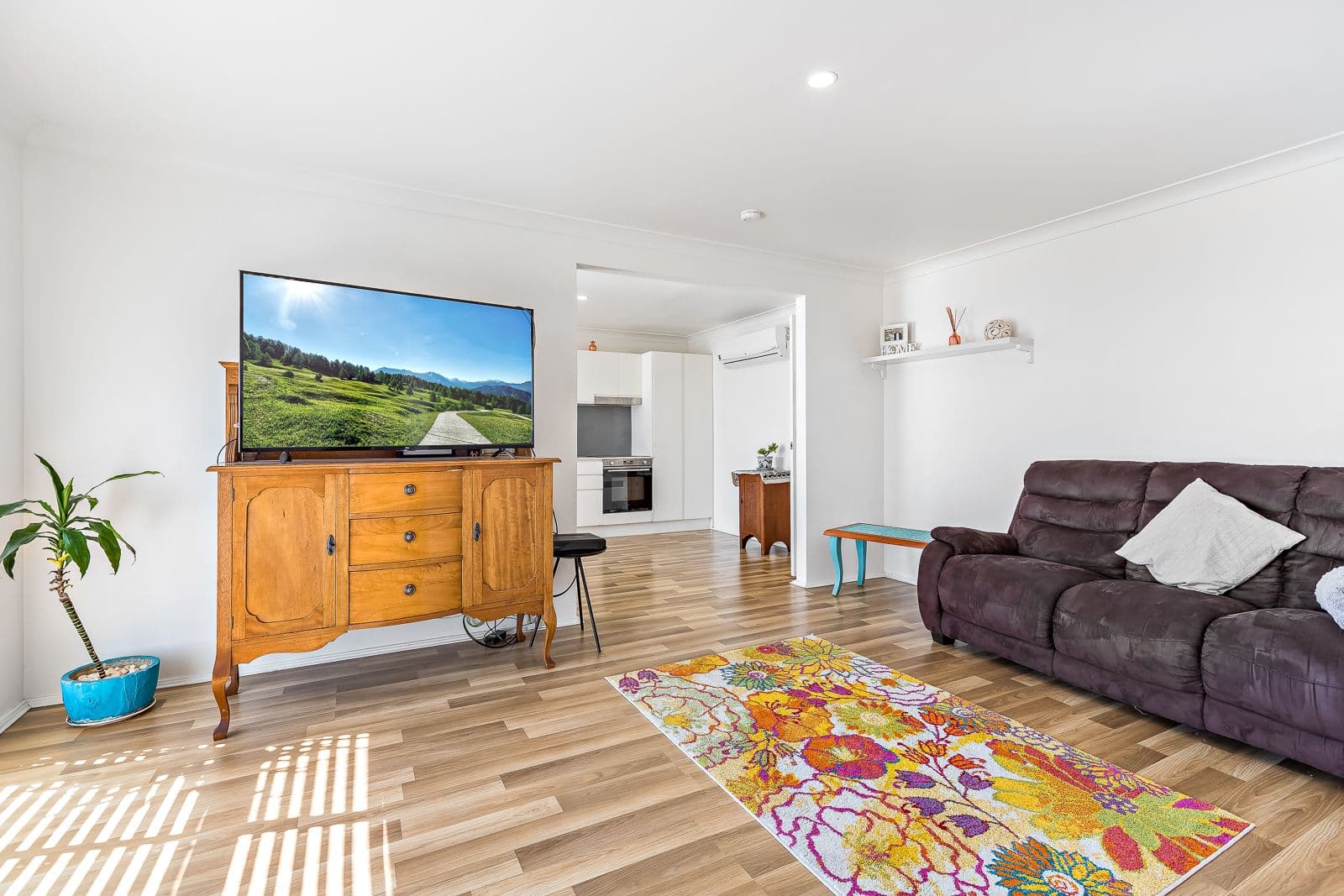 33 Newbold Road, Macquarie Hills - Thumbnail 2