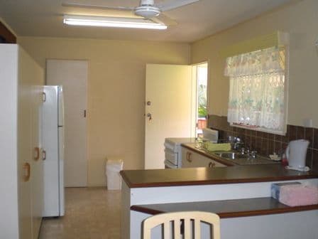 10 Peter Street, KELSO QLD 4815, Kelso - Thumbnail 3
