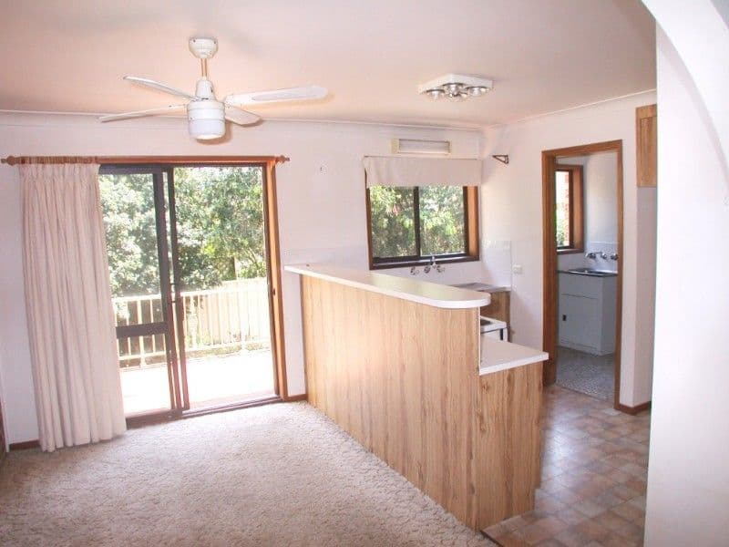 9 Suncrest Parade, GOROKAN NSW 2263, Gorokan - Thumbnail 3