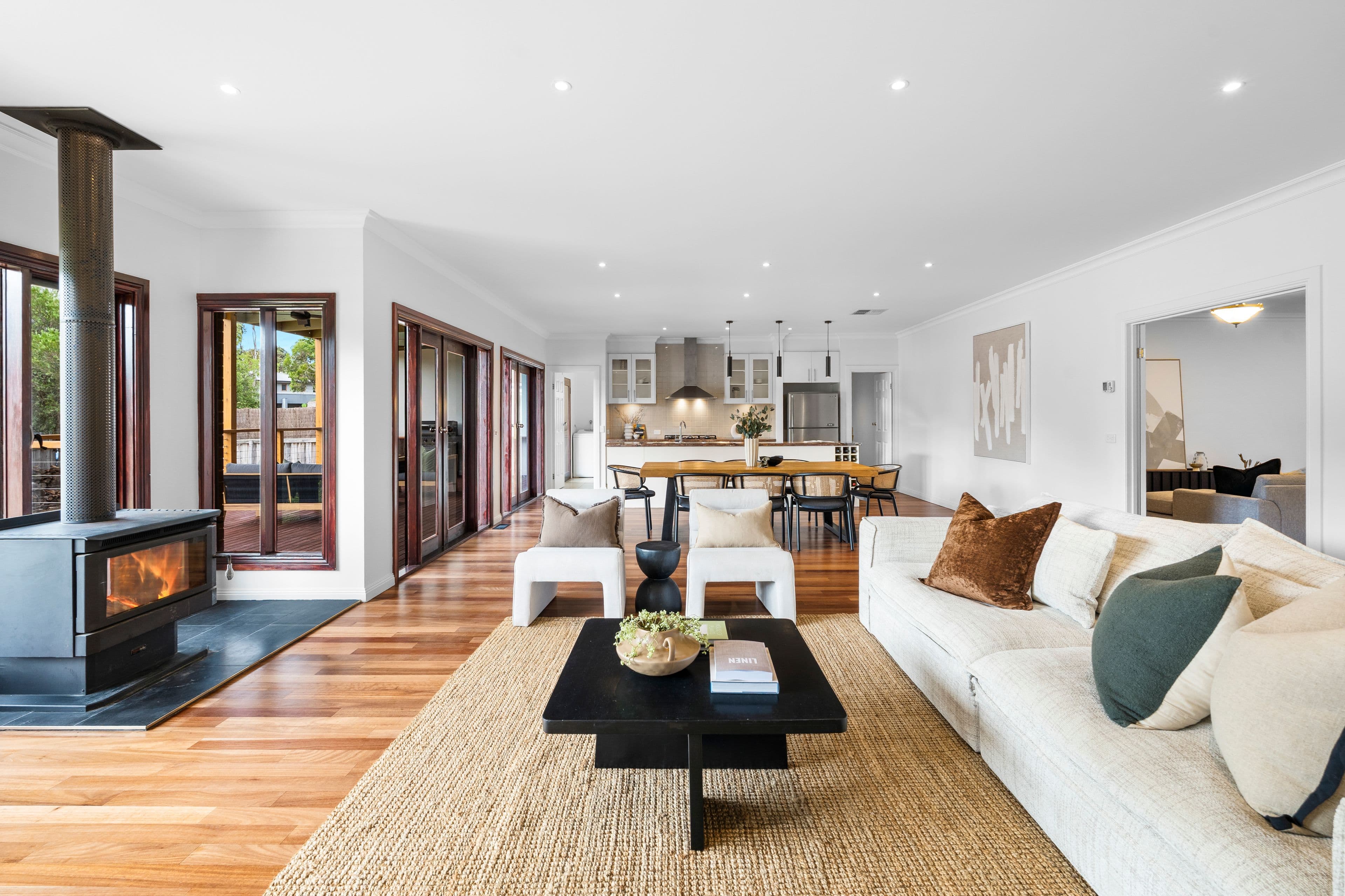 111 Brookwood Avenue, Doreen VIC 3754, Doreen - Thumbnail 2