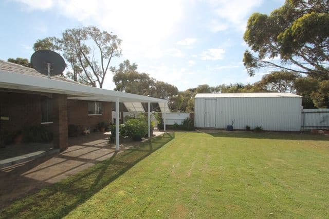 11 Wallis Street, PORT NEILL SA 5604, Port Neill - Thumbnail 4